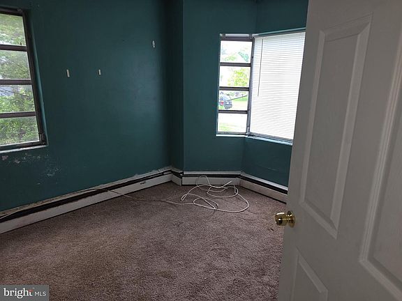 5th image of 4405 Raspe Ave
