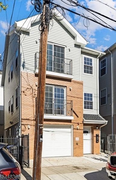 1st image of 118 Oraton St