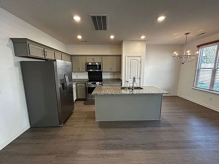 1st image of 2656 Lakevilla Dr #7