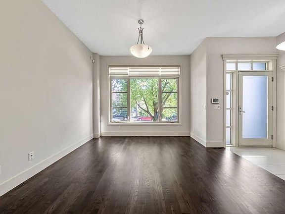4th image of 1136 S 17th Ave NW
