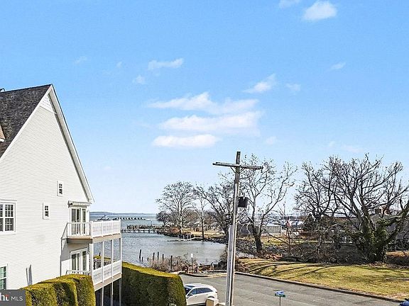 4th image of 202 Pointe Way #202B