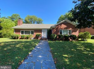 1127 Hanover St, Fredericksburg, VA 22401