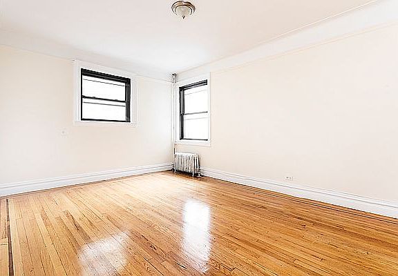 2nd image of 735 W 172nd St APT A44