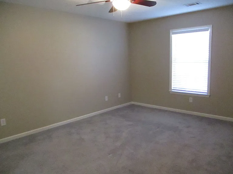 1219 Long Point Dr — Photo 4