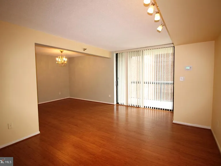 7401 Westlake Ter #610 — Photo 9