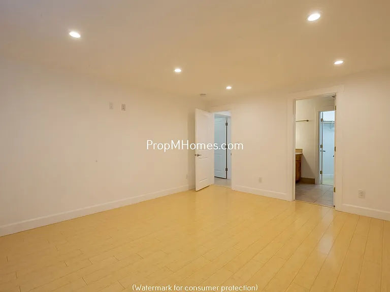 14995 SW 141st Ave — Photo 19