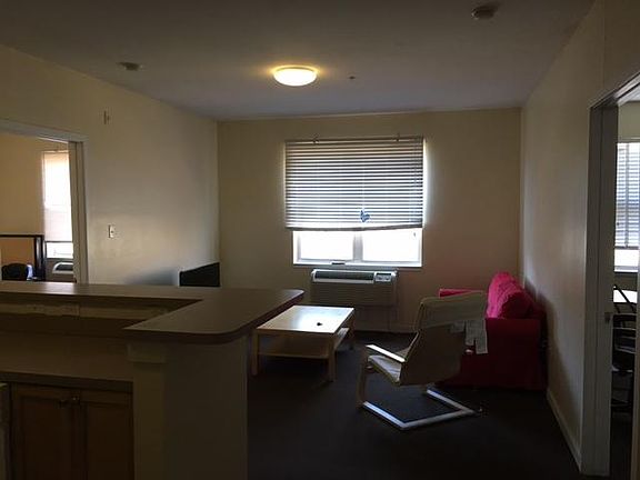 3rd image of 1718 N Sydenham St APT 1D