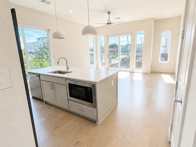 5605 Bryan Pkwy #101 — Photo 4