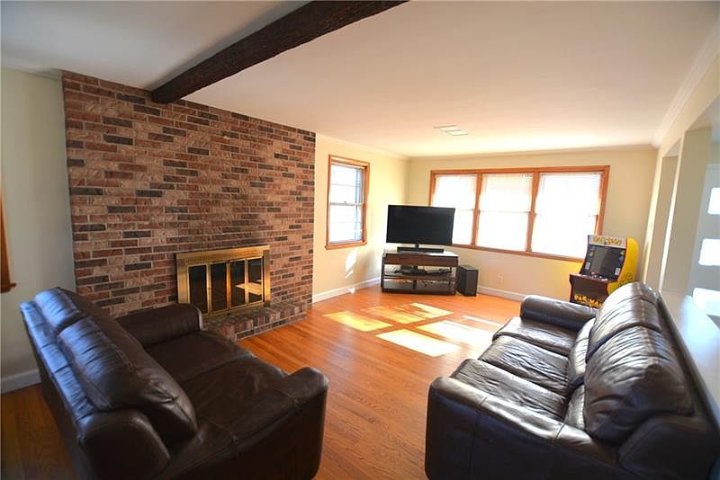 2072 Saxonburg Blvd, Gibsonia, PA 15044 Zillow
