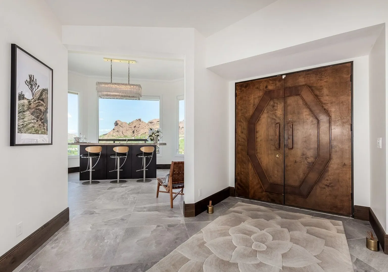 Stunning 7BR House in Camelback Canyon — Photo 3