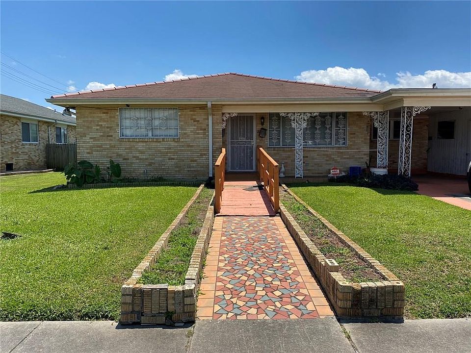 1st image of 2224 Robert E Lee Blvd