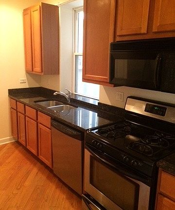 2nd image of 2118 W Arthur Ave APT 4E