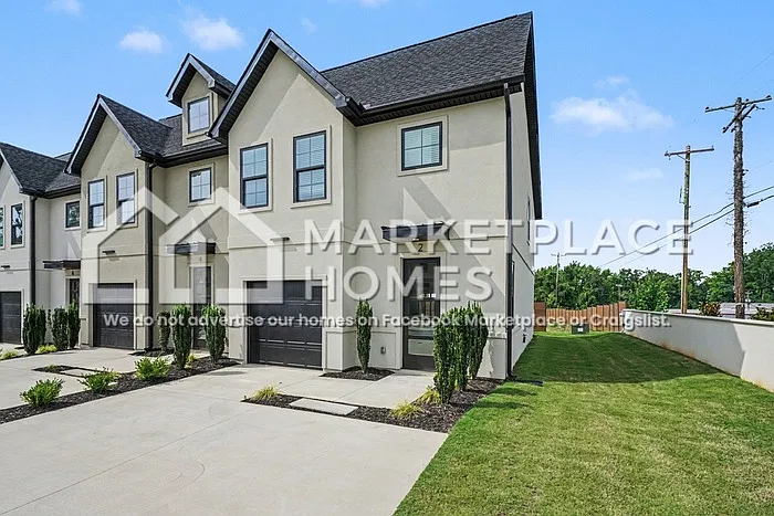 3 bed, 2.5 bath, 1571 sqft, $1,830 — Photo 2