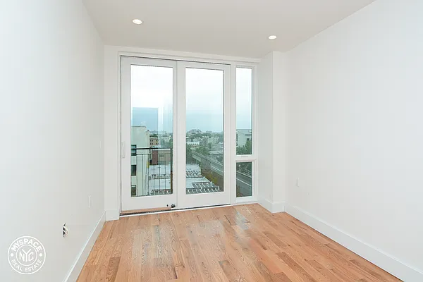 Rented by MySpaceNYC | media 13