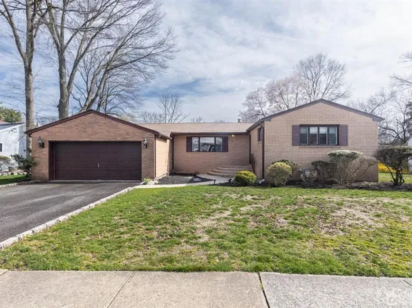 18 Olden Rd, Edison, NJ 08817