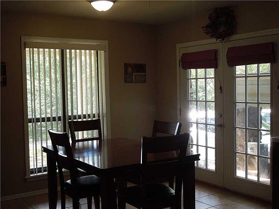 5th image of 1410 N Hills Blvd