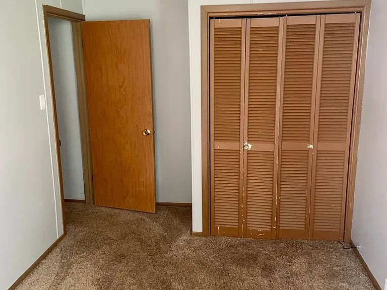 220 W Cherry St — Photo 7