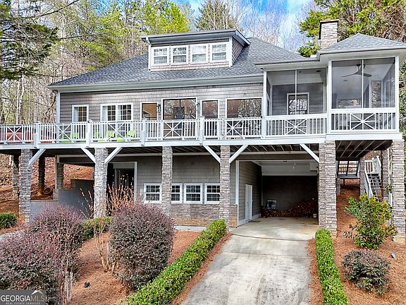 2nd image of 336 Fulton Rd