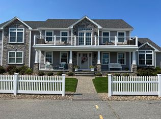 35 Atlantic Ave, Seabrook, NH 03874