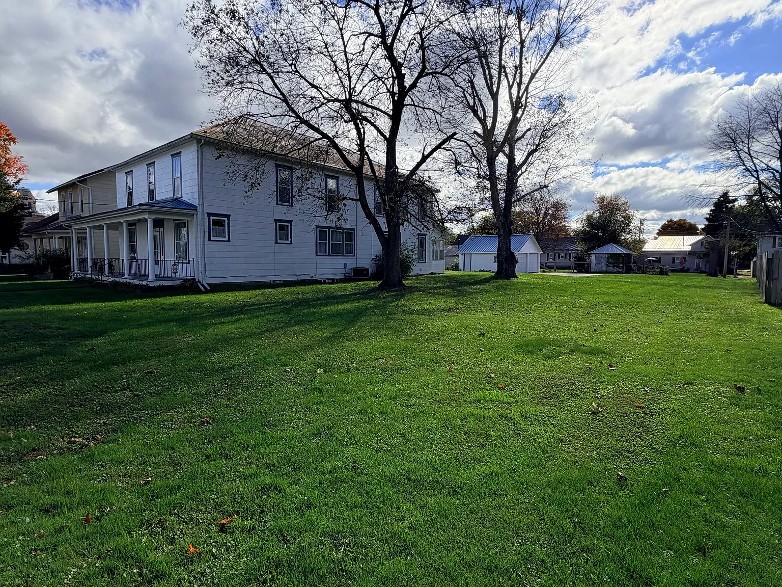 4 bed, 1.5 bath, $1,700 — Photo 2