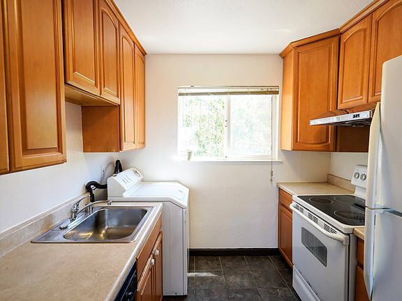 4th image of 2133 166th Ave #2