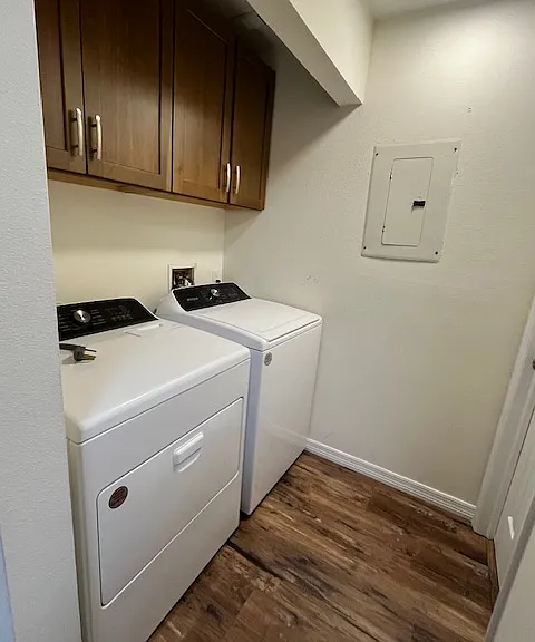 Bloomingdale Villas Ct — Photo 24
