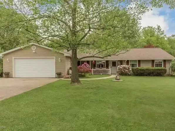 12441 Harold Dr, Chesterland, OH 44026