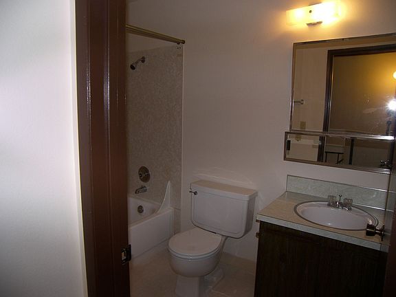 5th image of 5220-5242 NE Irving St #5238