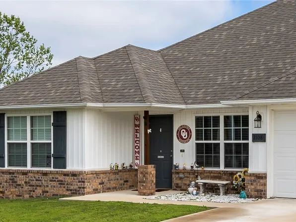 2108 Carlisle St, Gentry, AR 72734