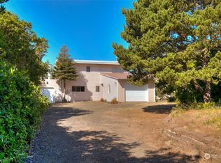 321 Sand Dune Ave SW, Ocean Shores, WA 98569