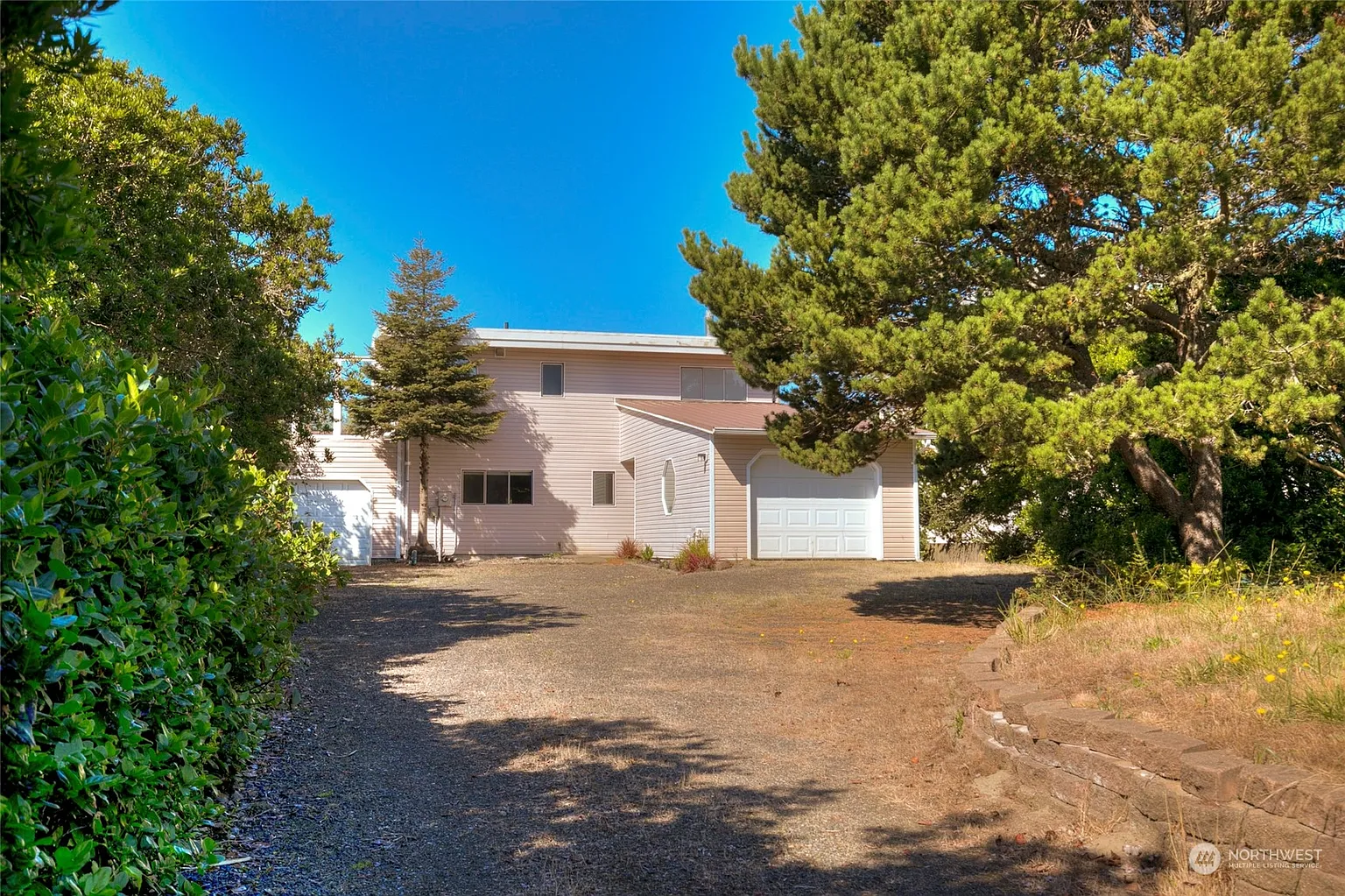 321 SW Sand Dune Avenue photo 1