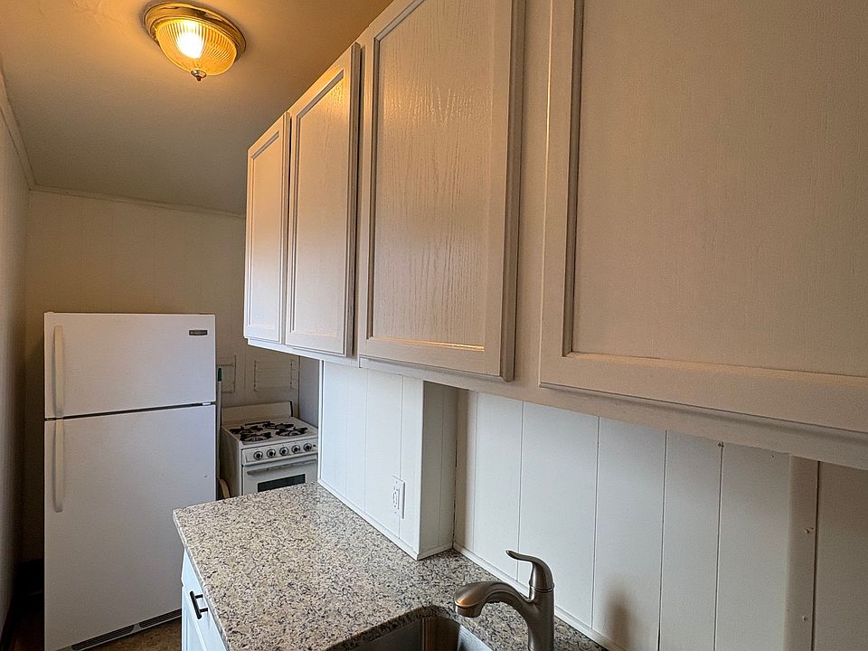 1st image of 118 Hummel Ave Floor 2