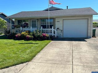 2142 Country Club Rd, Woodburn, OR 97071