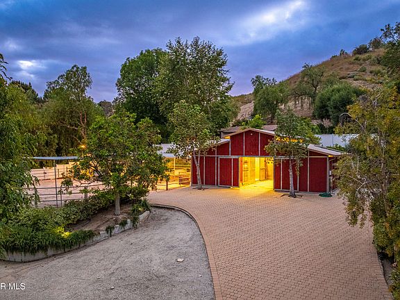 3rd image of 6145 Fairview Pl