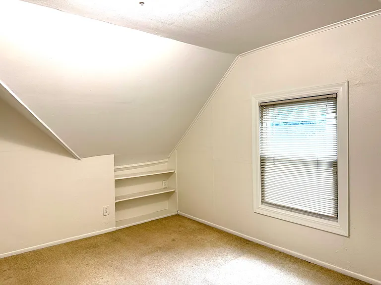 1006 N Dryden Ave — Photo 27