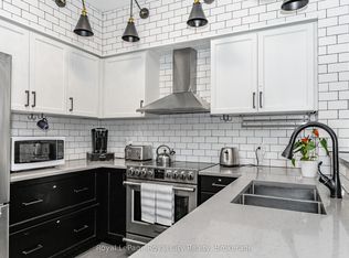 308 Watson Pkwy N #102, Guelph, ON N1E 0G7