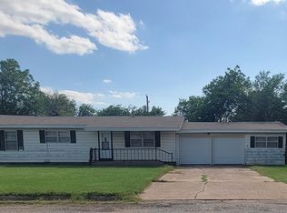 405 N Elm St, Holliday, TX 76366