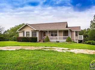 6423 SE Woodring Rd, Berryton, KS 66409