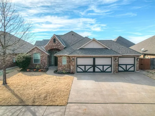 4017 Acoma Dr, Moore, OK 73160