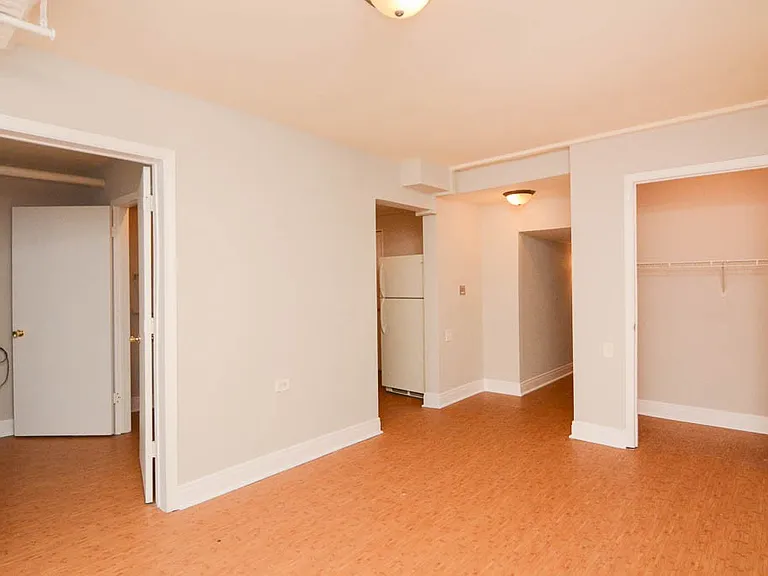 5736 N Winthrop Ave #410 — Photo 7