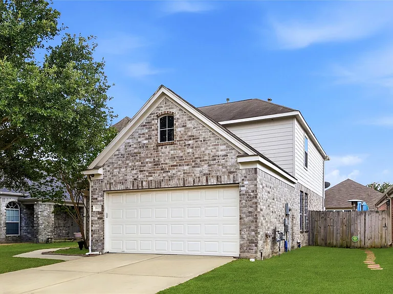 18427 Grove Brook Ln — Photo 3