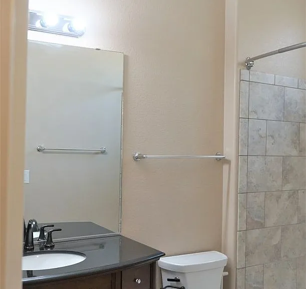 1858 Prairie Grass Dr — Photo 36