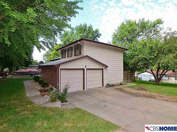 4th image of 5006 S 129th St