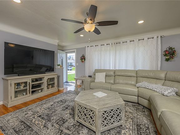 4th image of 9596 Reichert Rd