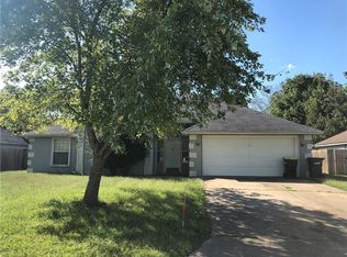 2274 Greenbriar Ave, Fayetteville, AR 72701