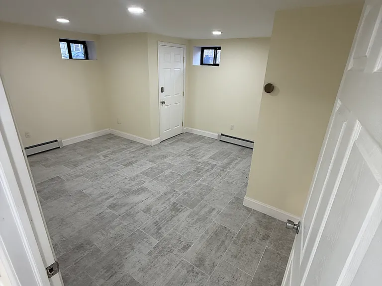204 Philip Ave — Photo 2