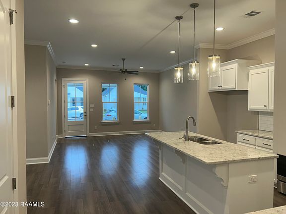 5th image of 104 Grenadine Dr