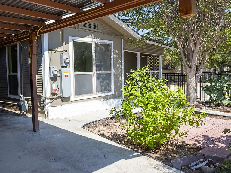 1603 W Laurel — Photo 19