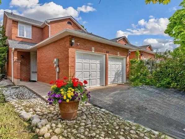 44 Corbett St, Cambridge, ON N1T 1V5