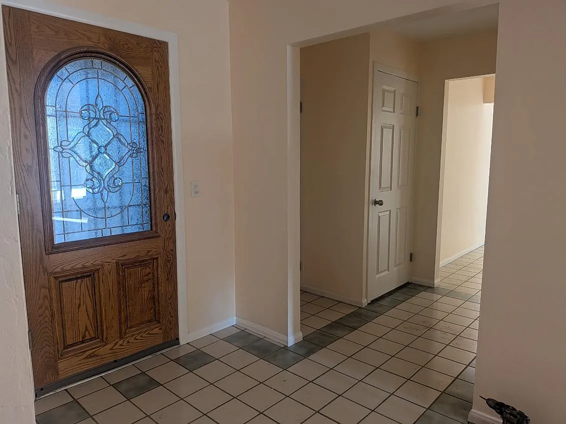 401 Burnham Road — Photo 3
